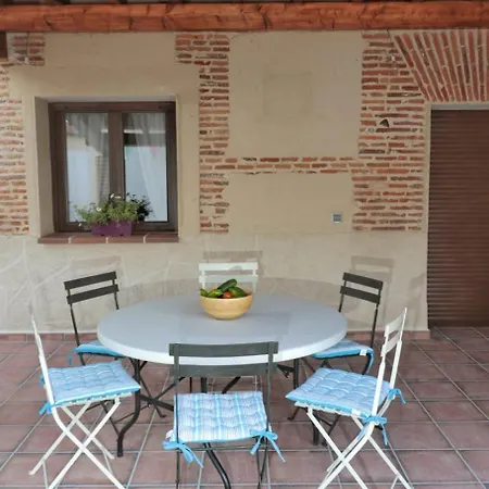 Casa Del Maestro *