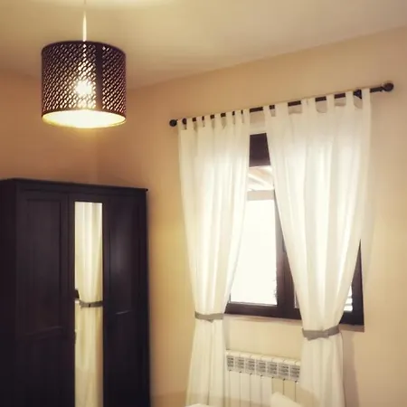 Casa Del Maestro * Orbita