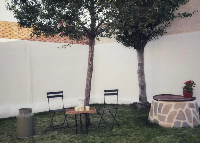 Casa Del Maestro * Orbita